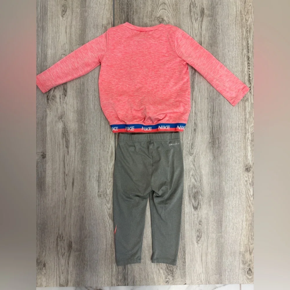 Nike Kids Matching Set in Pink  and Gray